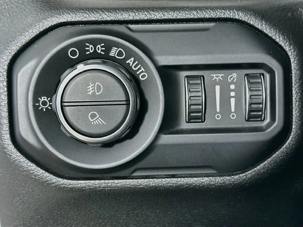 2020 Jeep Gladiator - $25,477
