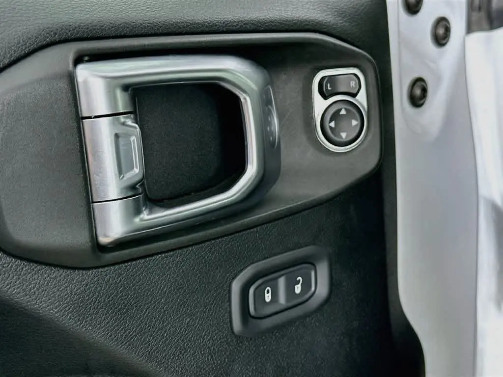 2020 Jeep Gladiator - $25,477