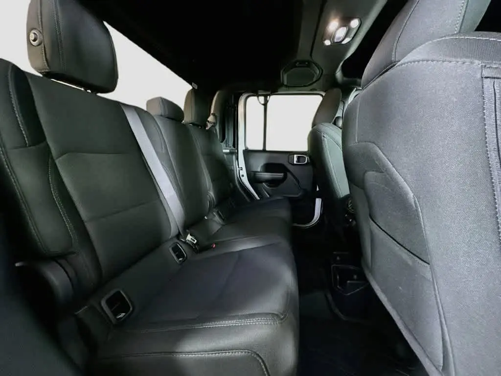 2020 Jeep Gladiator - $25,477