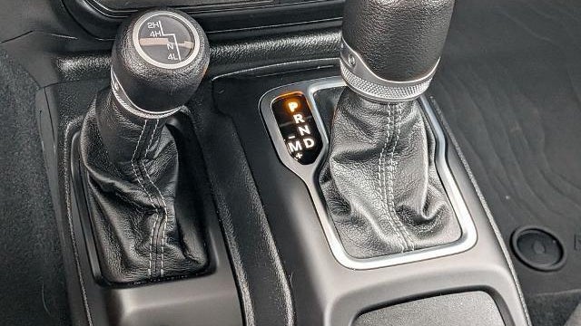 2024 Jeep Gladiator Sport