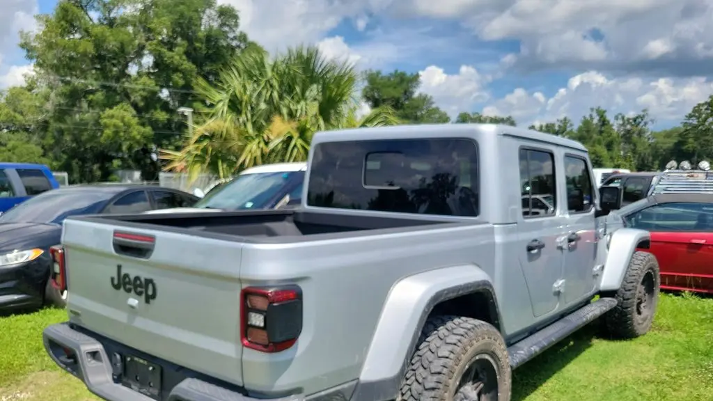 2023 Jeep Gladiator Willys Sport