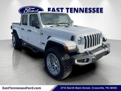 2023 Jeep Gladiator 4X4 Willys Sport 4DR Crew Cab 5.0 FT. SB