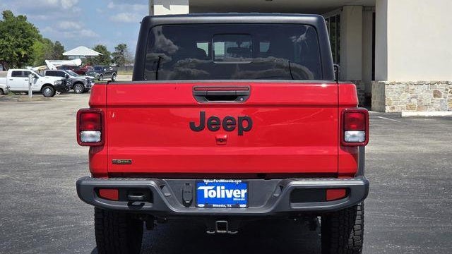 2023 Jeep Gladiator Willys Sport