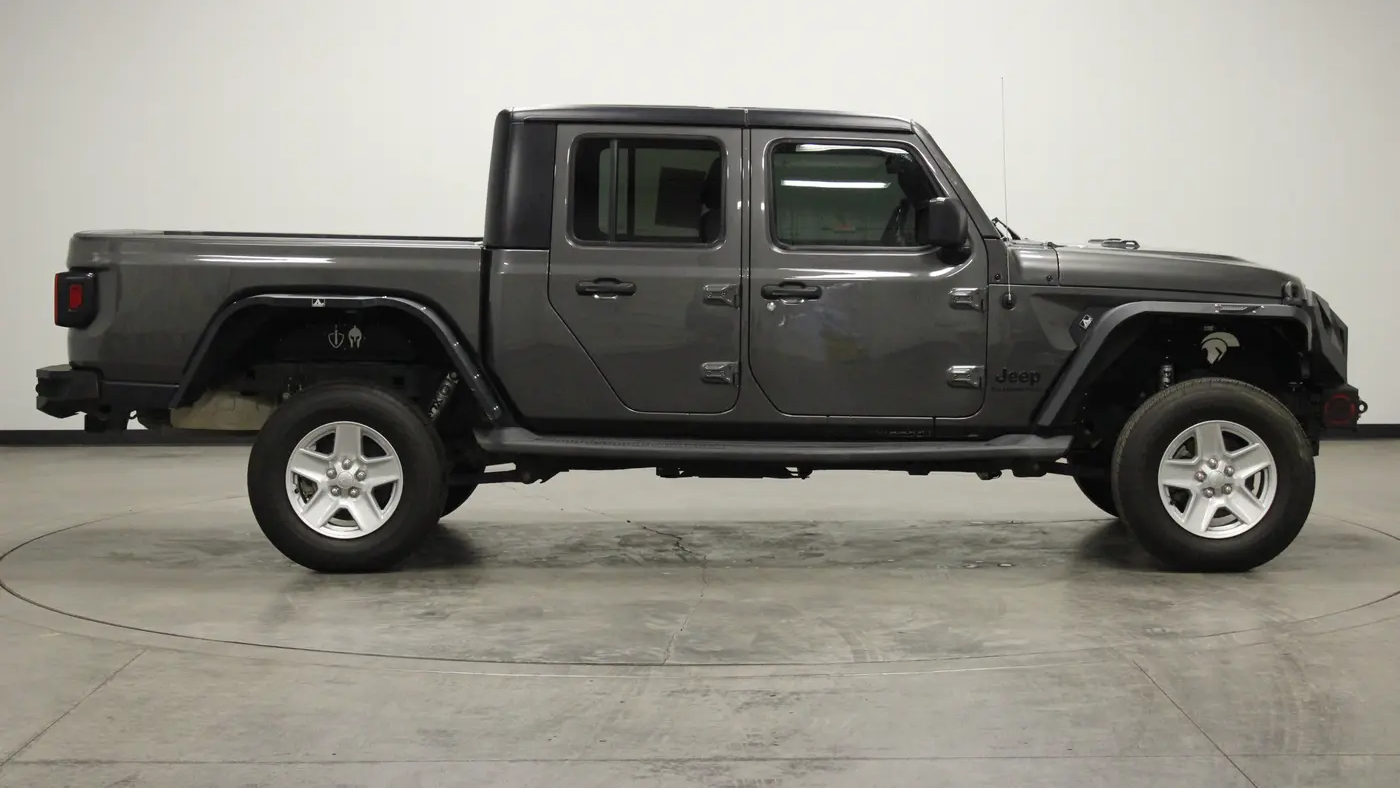 2022 Jeep Gladiator Sport