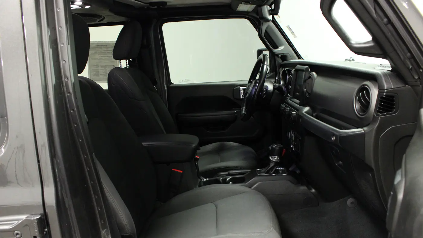 2022 Jeep Gladiator Sport