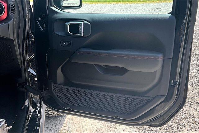 2023 Jeep Gladiator - $38,660