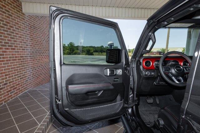 2023 Jeep Gladiator - $44,995