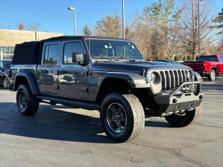 2022 Jeep Gladiator with Granite Crystal Metallic Clearcoat Exterior