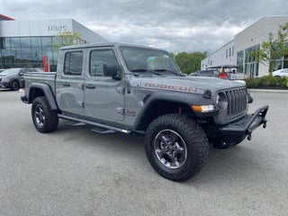 2022 Jeep Gladiator with Sting-Gray Exterior