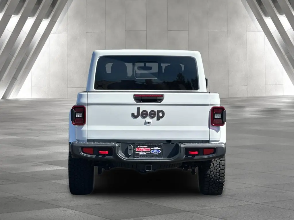 2023 Jeep Gladiator - $39,722