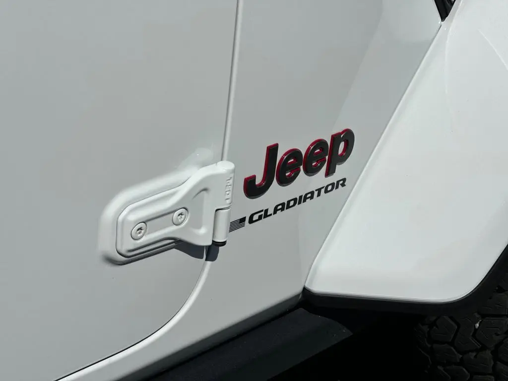 2023 Jeep Gladiator - $39,722