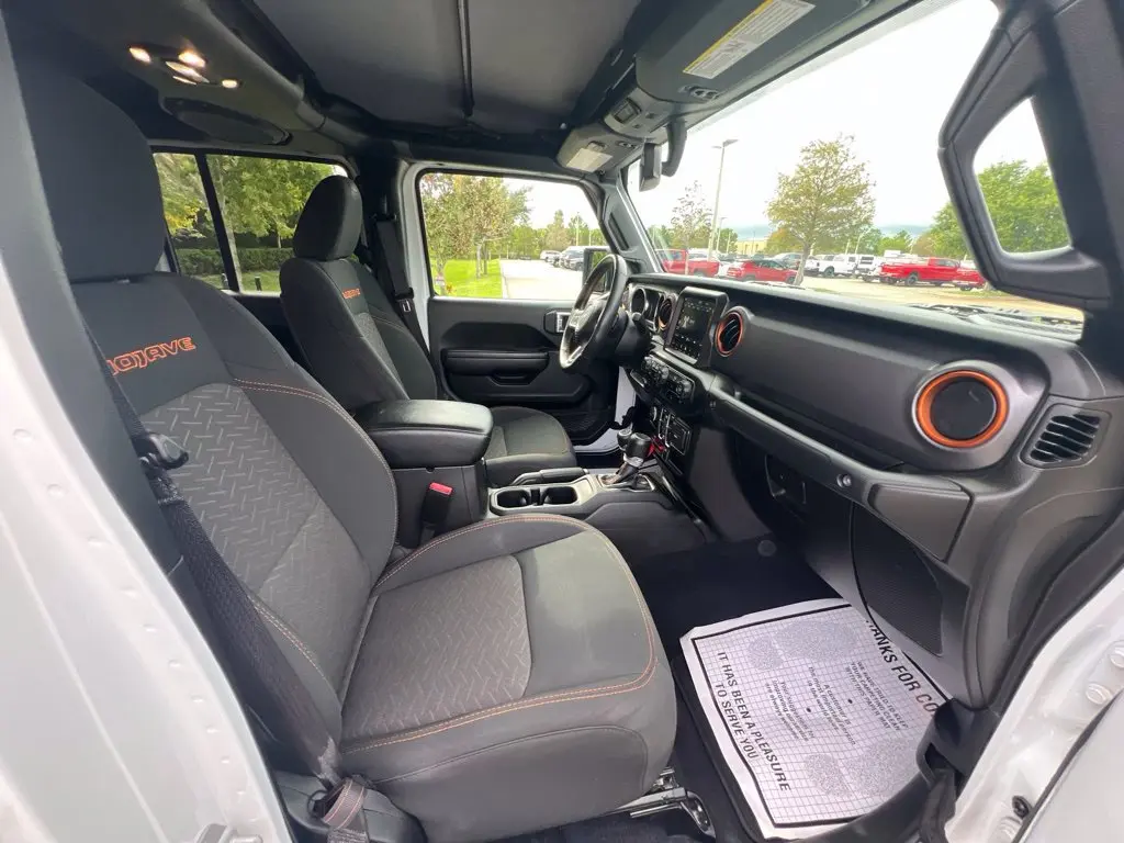 2022 Jeep Gladiator - $32,217