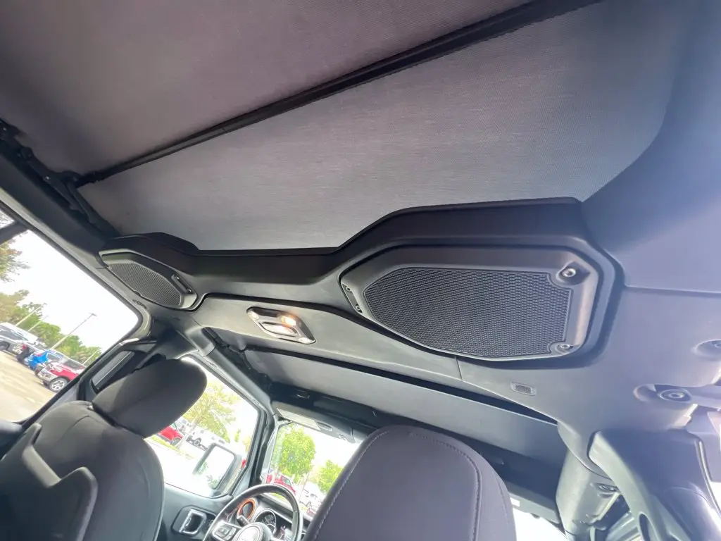 2022 Jeep Gladiator - $32,217