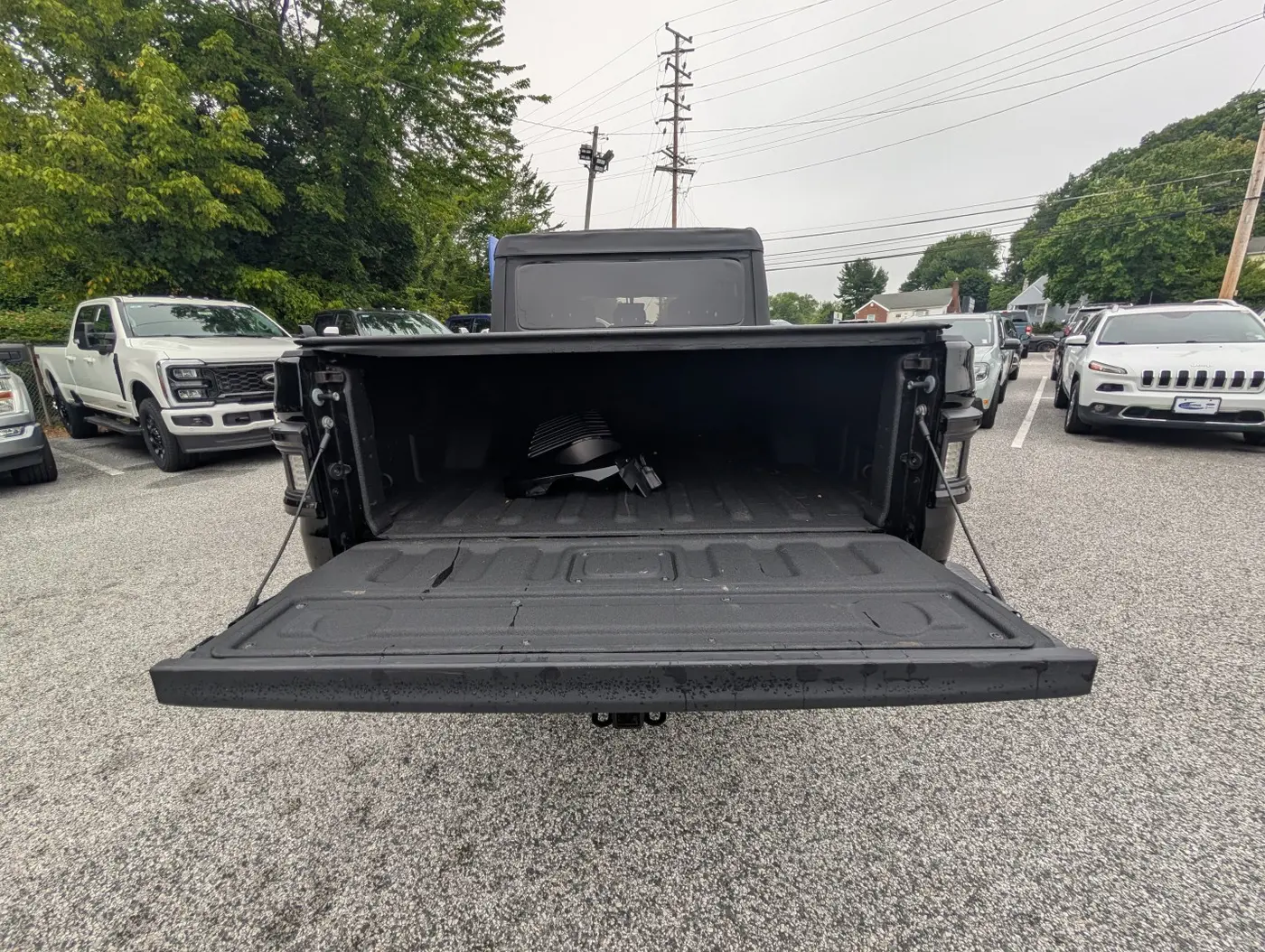 2023 Jeep Gladiator - $37,500