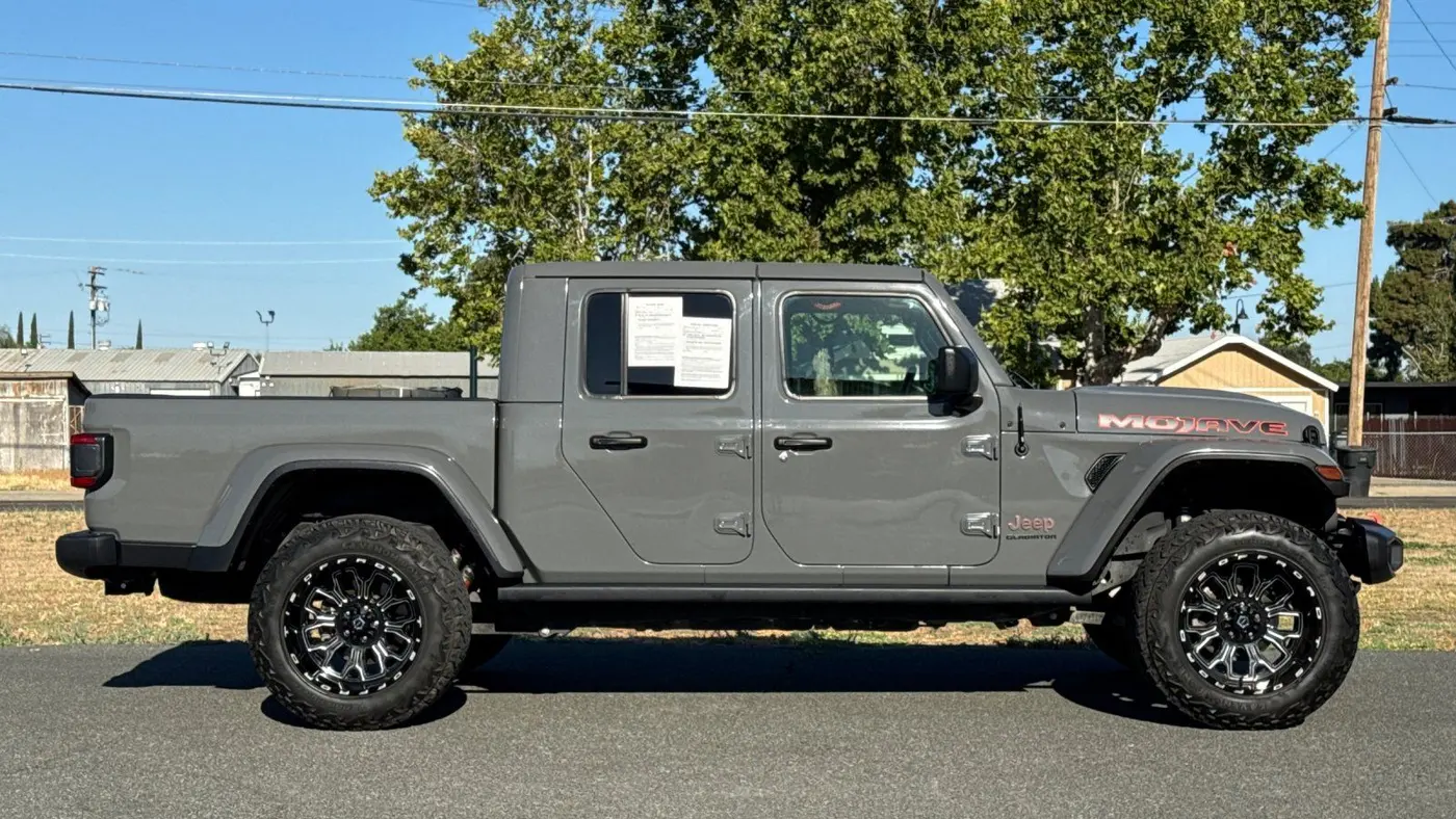 2021 Jeep Gladiator Mojave