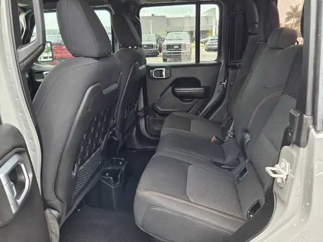 2023 Jeep Gladiator - $37,991