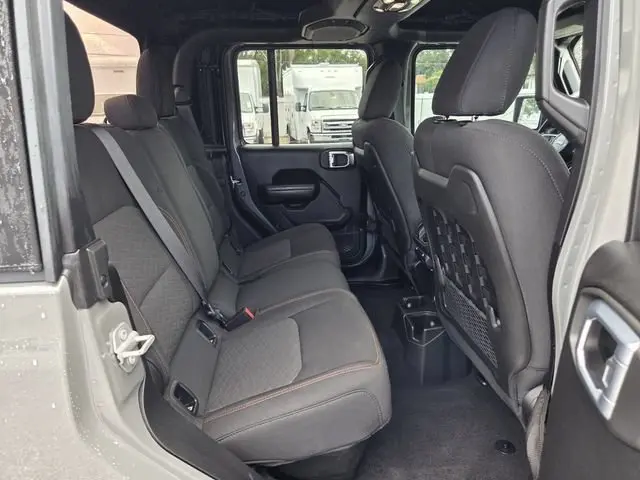 2023 Jeep Gladiator - $37,991