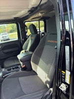 2023 Gladiator Thumbnail 10