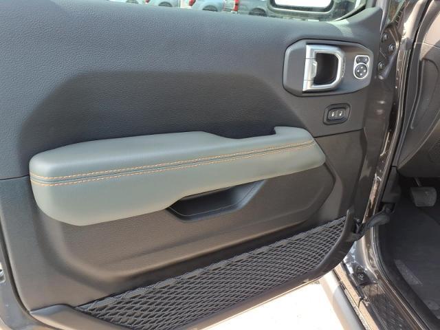2024 Jeep Gladiator - $43,500