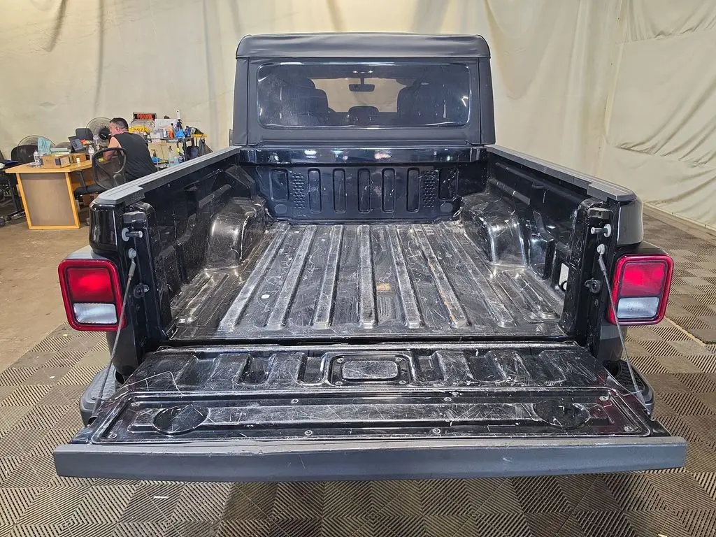 2023 Jeep Gladiator - $29,119
