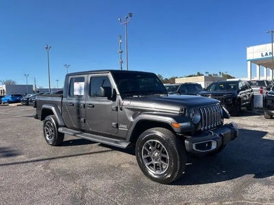 2021 Jeep Gladiator 4X4 Overland 4DR Crew Cab 5.0 FT. SB