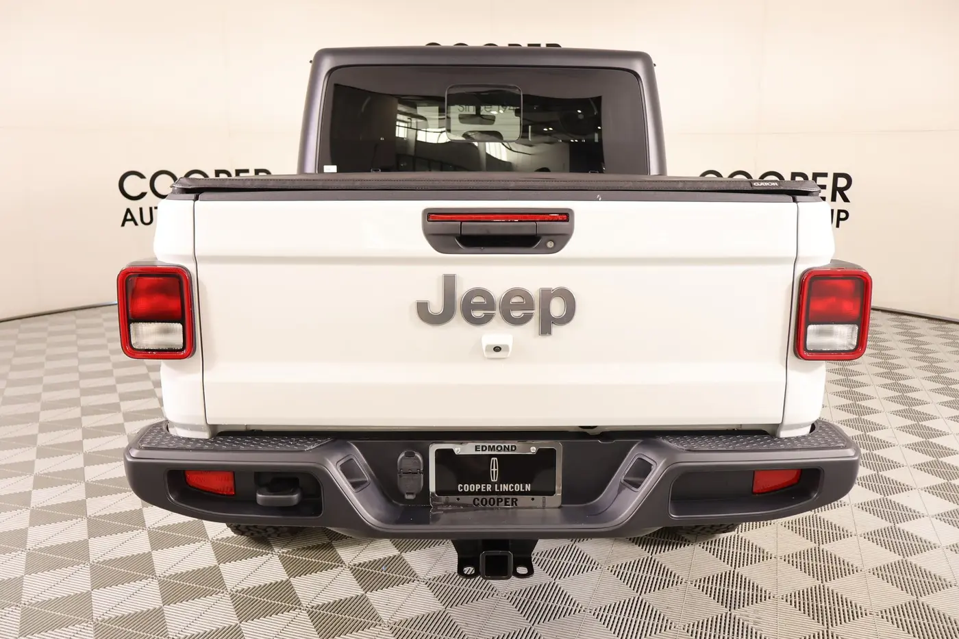 2022 Jeep Gladiator - $33,489