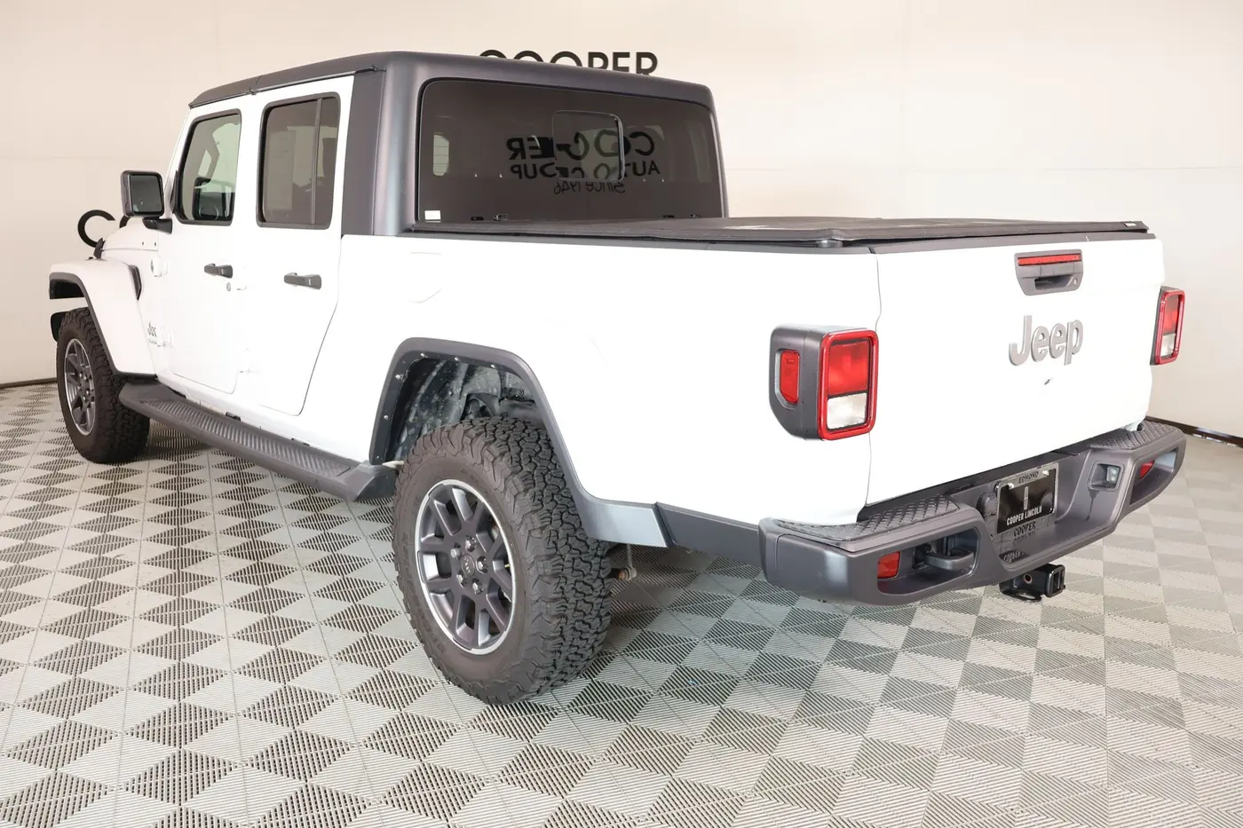 2022 Jeep Gladiator - $33,489