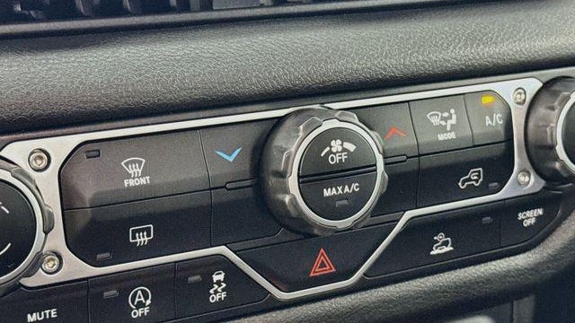 2025 Jeep Gladiator NightHawk