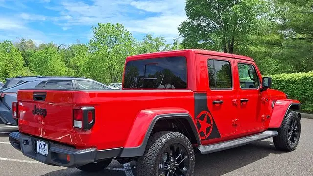 2025 Jeep Gladiator NightHawk