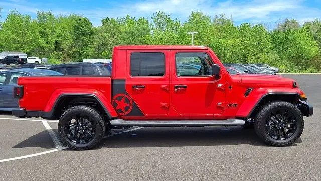 2025 Jeep Gladiator NightHawk