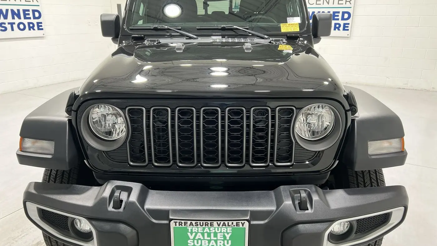 2025 Jeep Gladiator Sport S