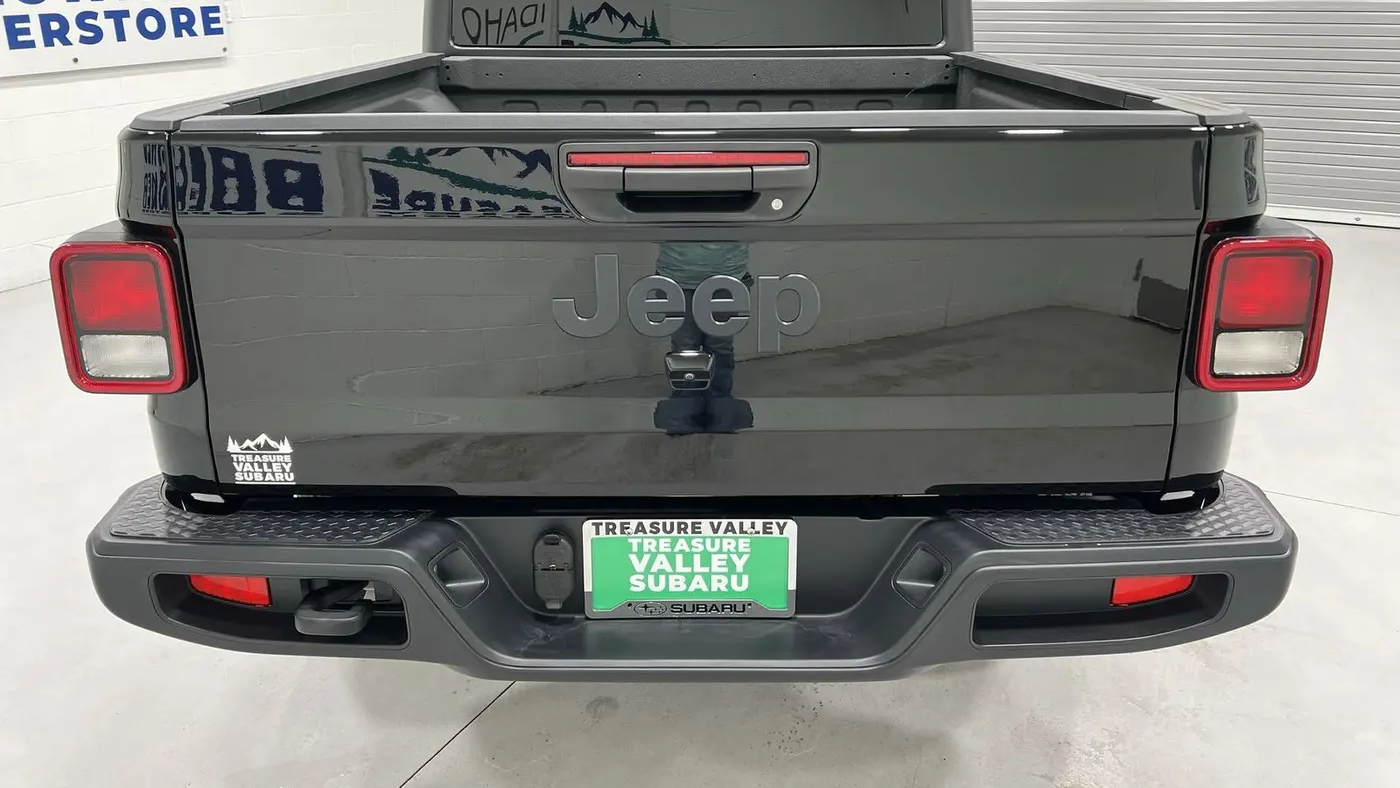 2025 Jeep Gladiator Sport S