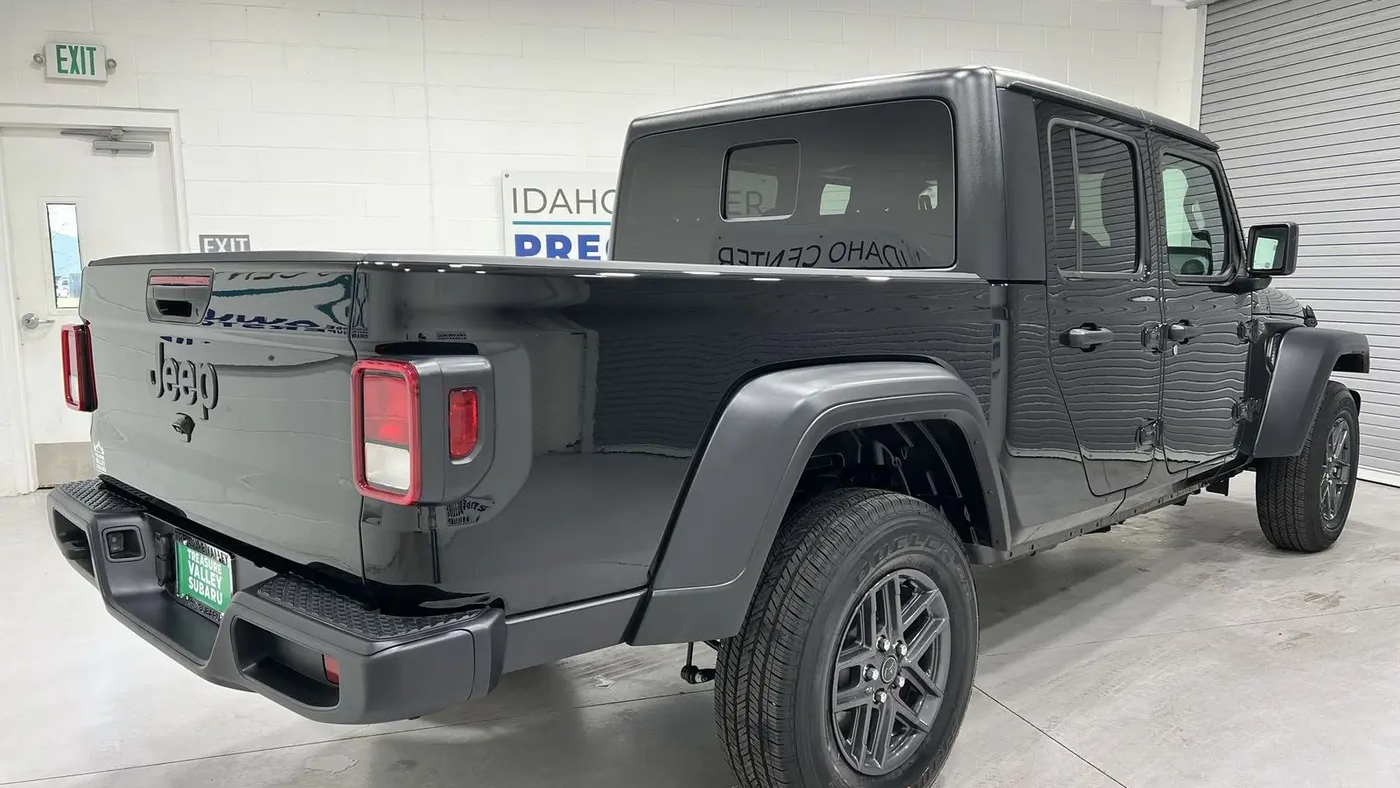 2025 Jeep Gladiator Sport S
