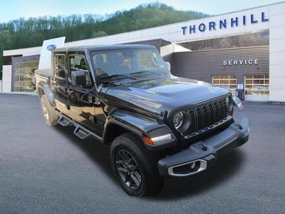 Photo of a 2025 Jeep Gladiator 4X4 Sport 4DR Crew Cab 5.0 FT. SB for sale