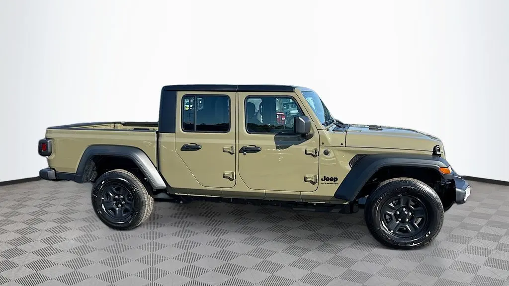 2026 Jeep Gladiator Sport