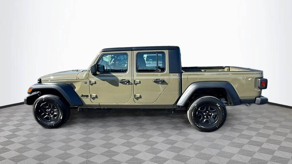 2026 Jeep Gladiator Sport