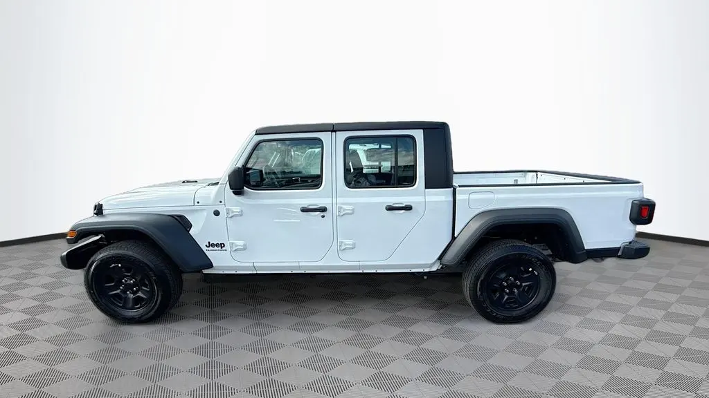 2026 Jeep Gladiator Sport