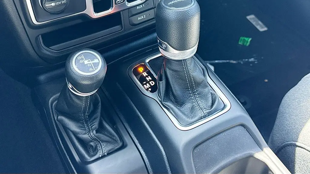 2025 Jeep Gladiator Sport S