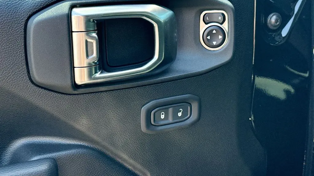 2025 Jeep Gladiator Sport S