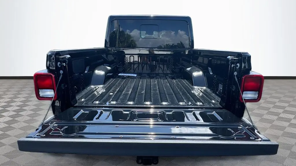 2025 Jeep Gladiator Sport S