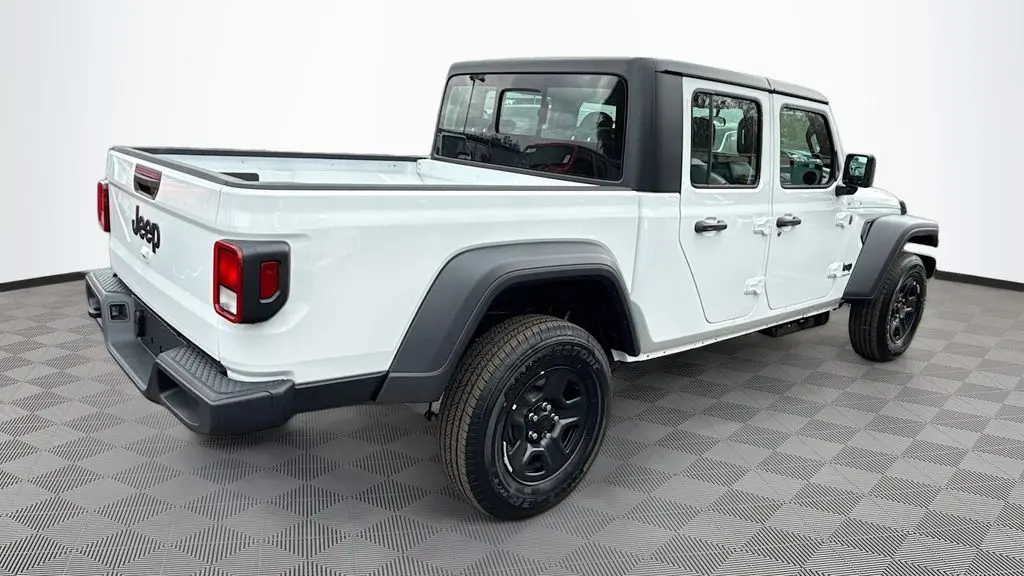 2026 Jeep Gladiator Sport