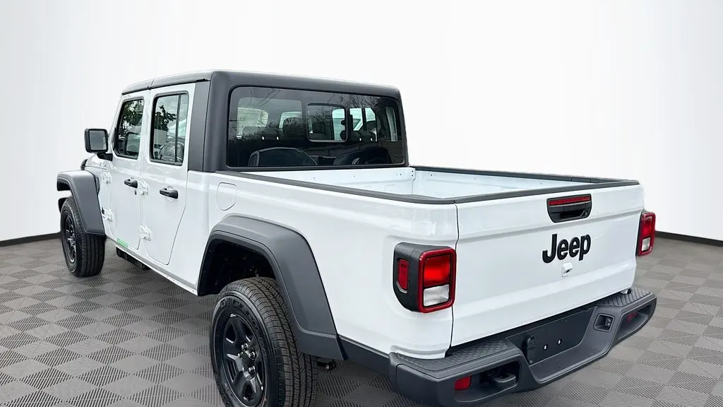 2026 Jeep Gladiator Sport