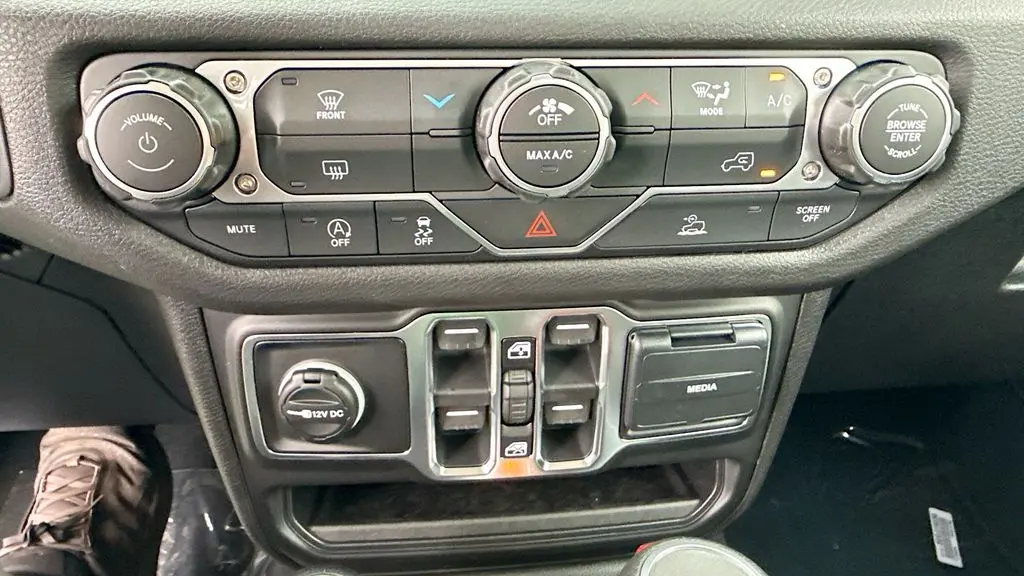 2026 Jeep Gladiator Sport