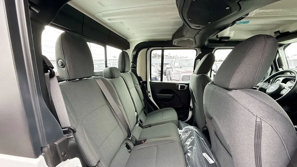 2026 Jeep Gladiator Sport