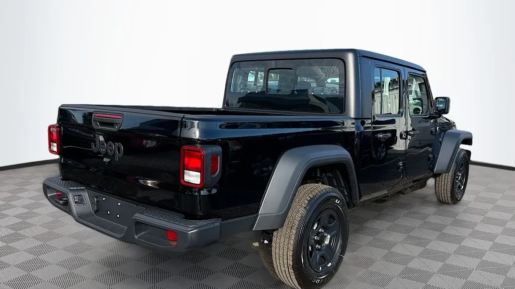 2026 Jeep Gladiator Sport