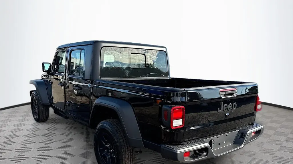 2026 Jeep Gladiator Sport