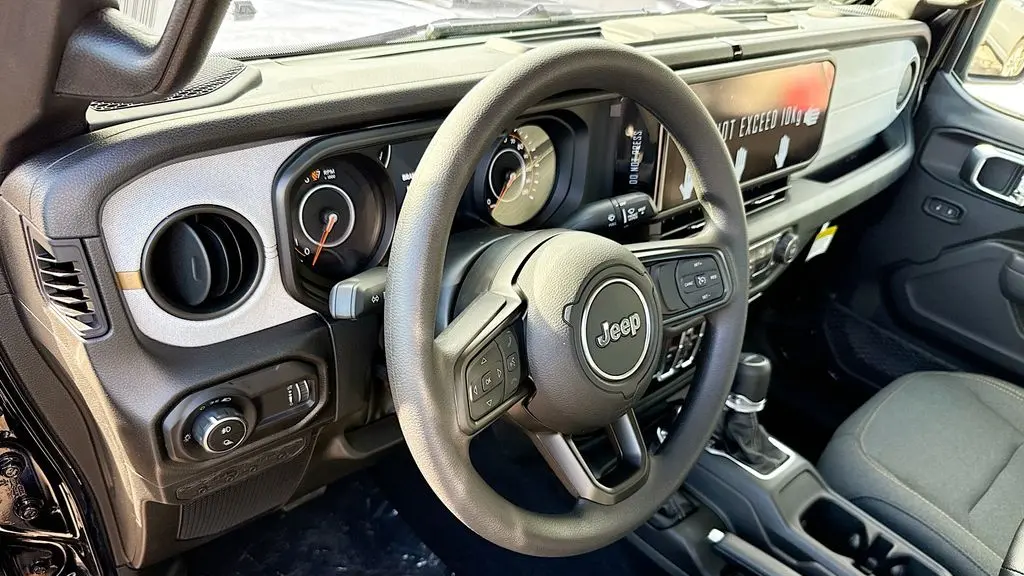 2026 Jeep Gladiator Sport
