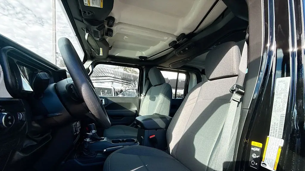 2026 Jeep Gladiator Sport
