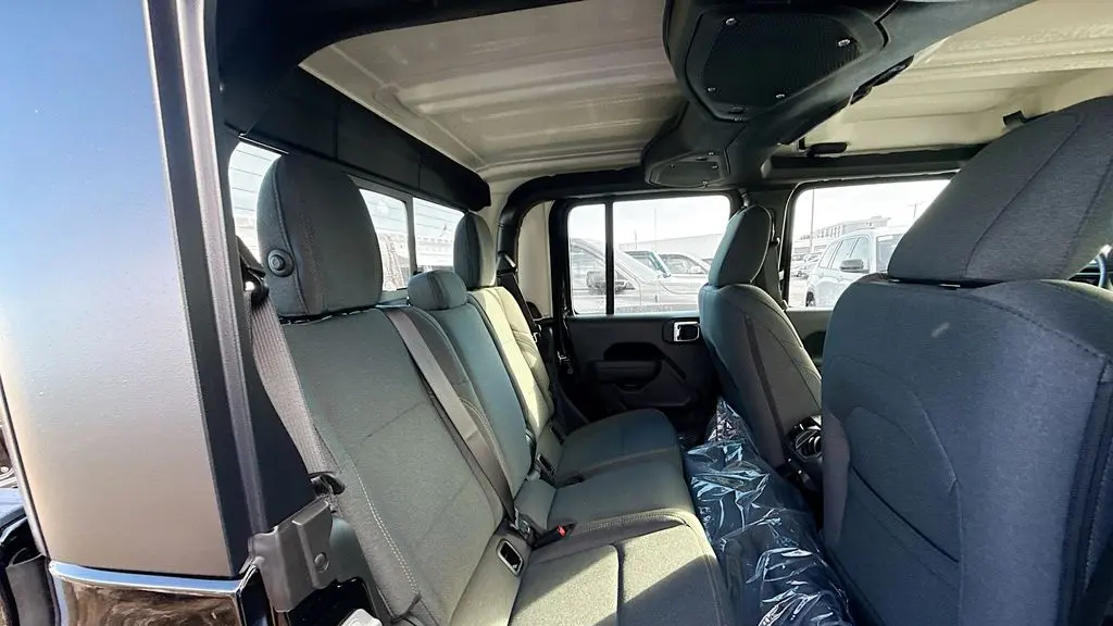 2026 Jeep Gladiator Sport