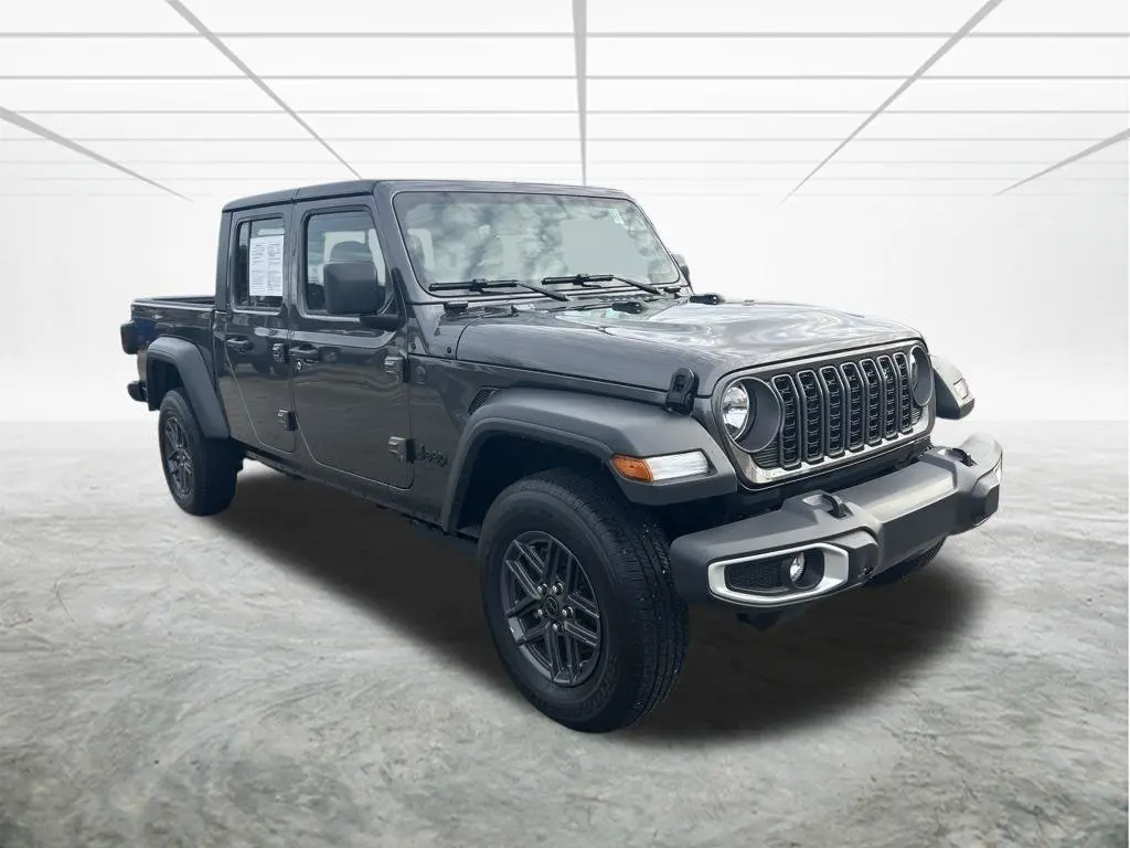 2026 Jeep Gladiator - $35,900